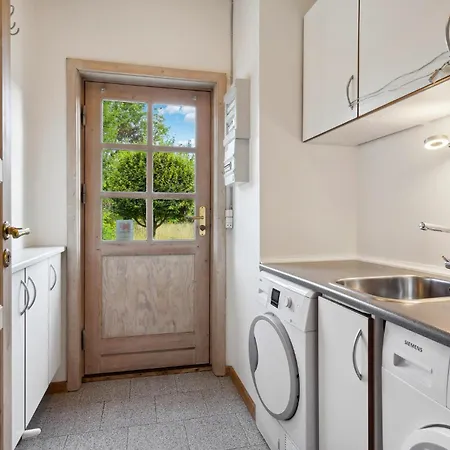 Three-bedroom In בית נופש Oksbøl