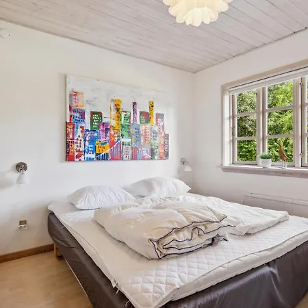 Three-bedroom In בית נופש Oksbøl