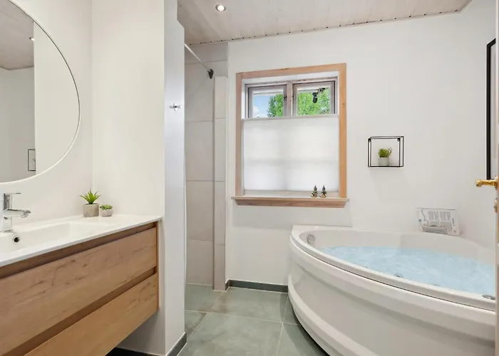 Three-bedroom In Σπίτι διακοπών Oksbøl